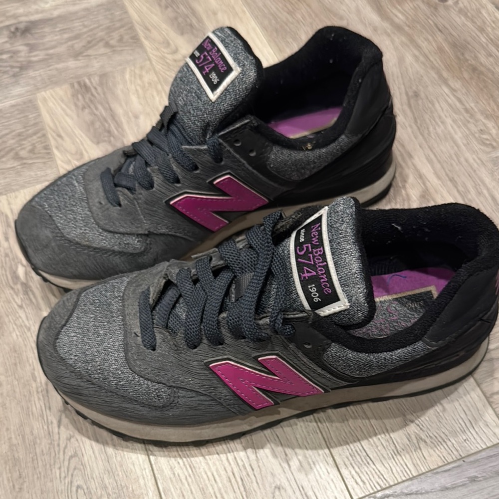 New Balance Women's Gray and Purple Sneakers
